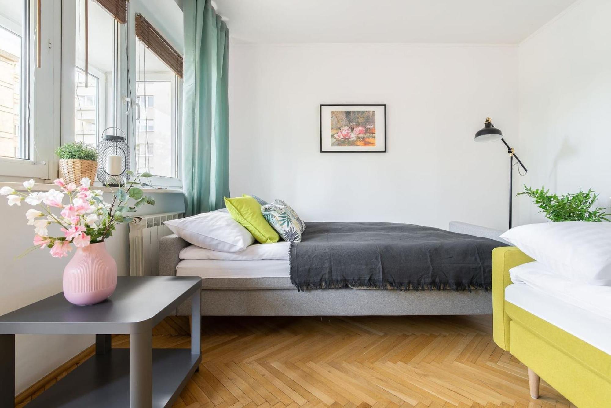 Smolna 8 - Warm Apartment With Balcony By Noclegi Renters Varsavia Esterno foto